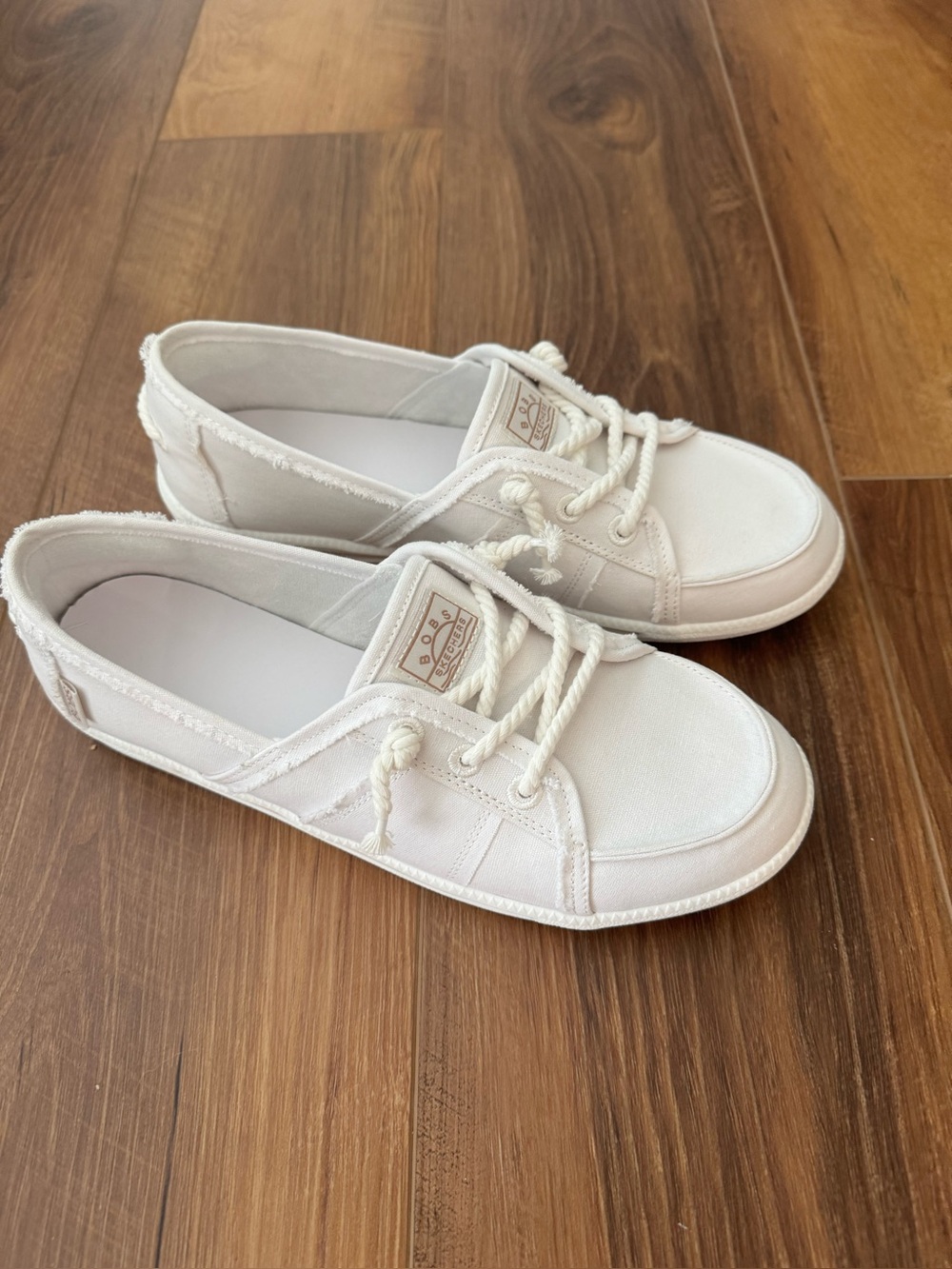 BOBS Skechers Women’s Canvas Slip-On Sneaker Size 10